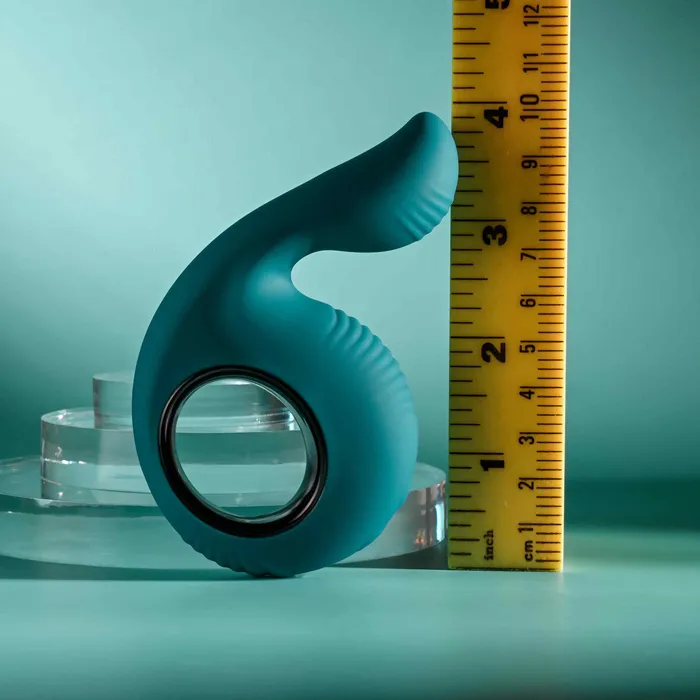 Evolved Novelties Female Sex Toys Thumbs Up Shallow Penetration Vibrator with Finger Loop